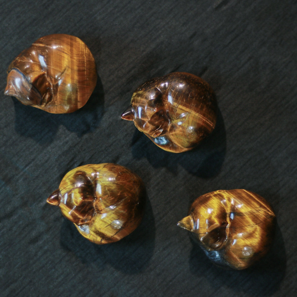Sleeping Cat: Tiger‘s-Eye | Hand Carved Tiger Eye Stone  Natural Quartz Decor
