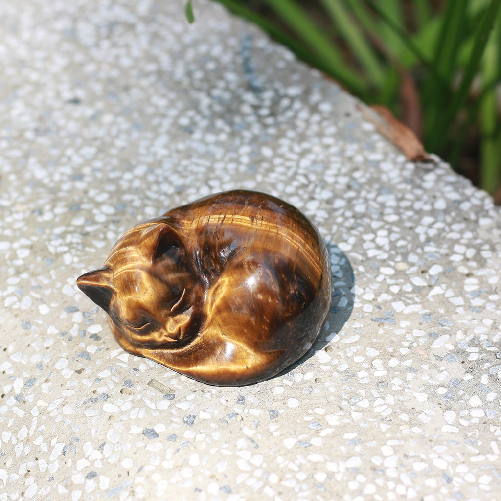 Sleeping Cat: Tiger‘s-Eye | Hand Carved Tiger Eye Stone  Natural Quartz Decor