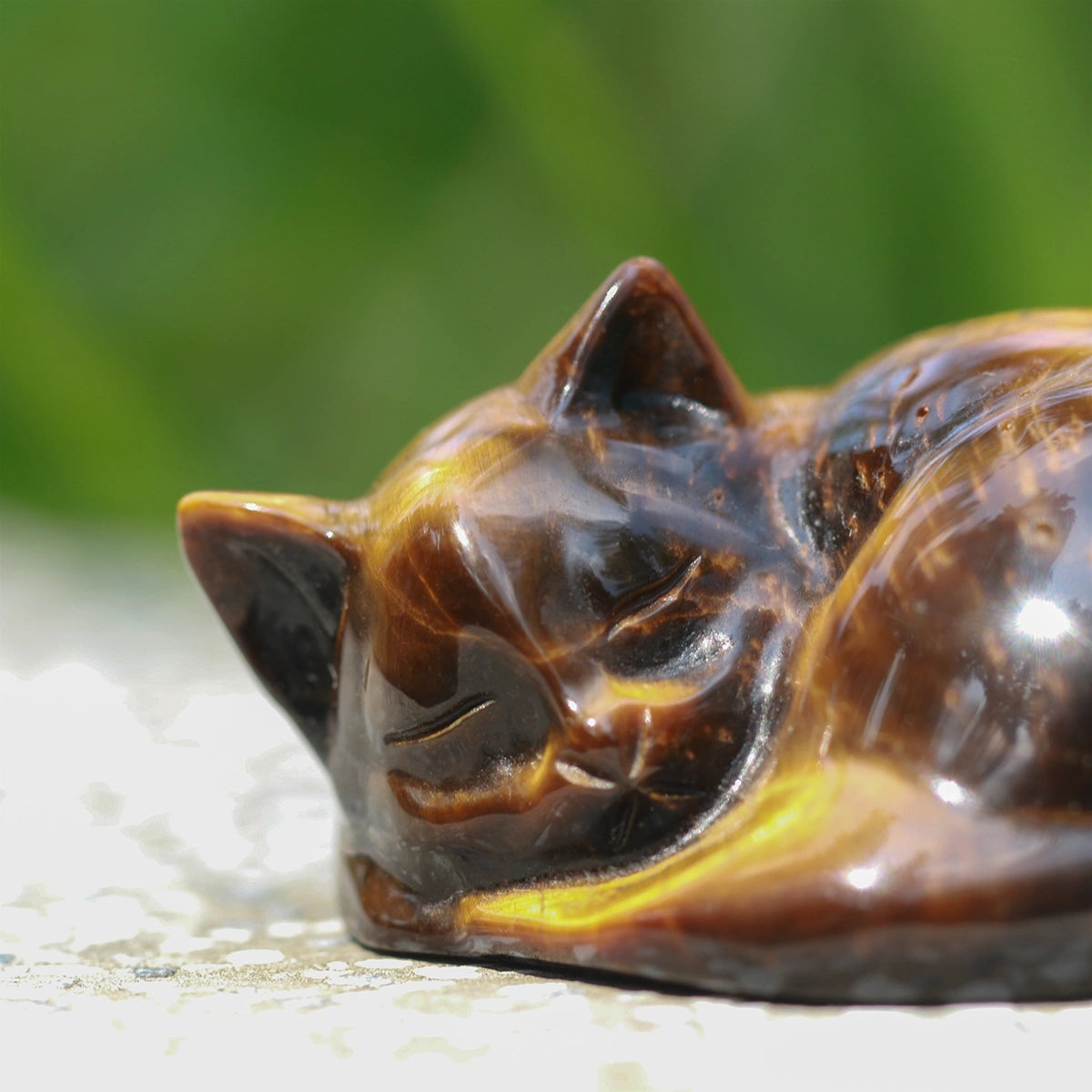 Sleeping Cat: Tiger‘s-Eye | Hand Carved Tiger Eye Stone  Natural Quartz Decor